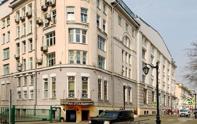 на Большой Бронной, 23, площадь 680 м