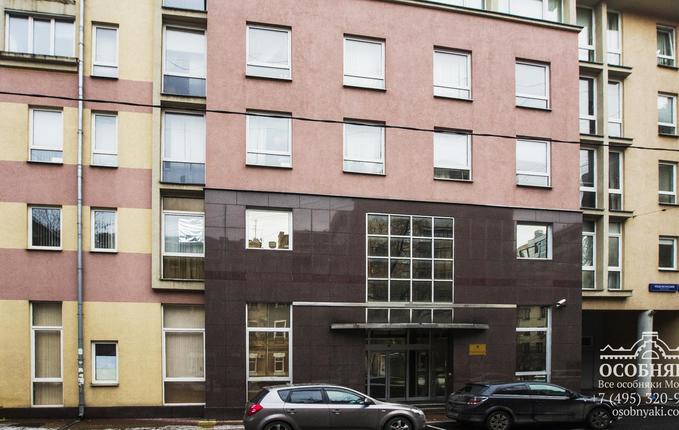 в Подсосенском переулке, 5, площадь 2439 м