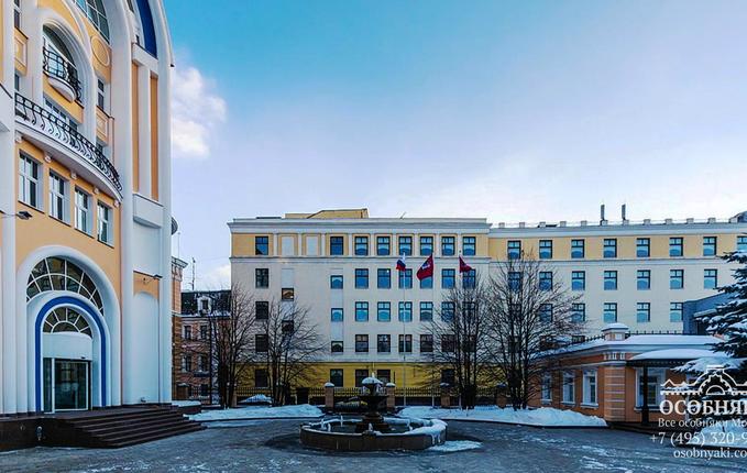 в Малом Головином переулке, 3, площадь 9089 м