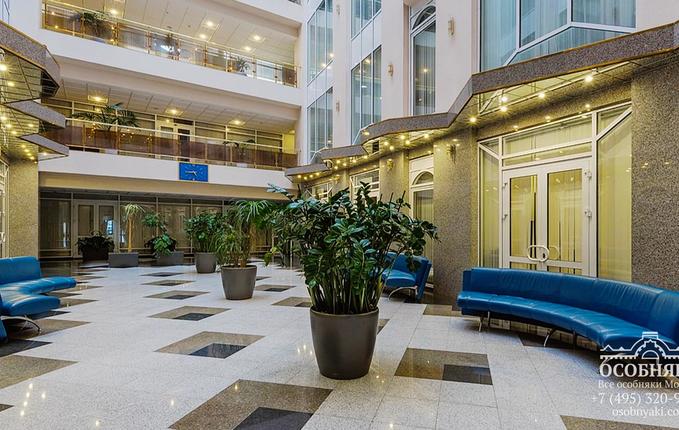 в Малом Головином переулке, 3, площадь 9089 м