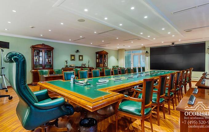 в Малом Головином переулке, 3, площадь 9089 м