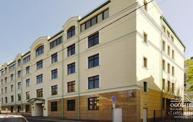 в Денисовском переулке, 26, площадь 4040 м