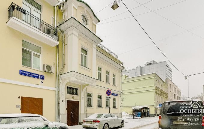в Большом Головином переулке, 23, площадь 763 м