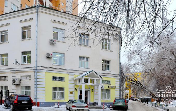 в переулке Красина, 15, площадь 1850 м