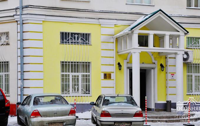 в переулке Красина, 15, площадь 1850 м