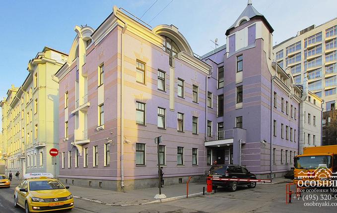 на Земляном Валу, 68, площадь 2500 м