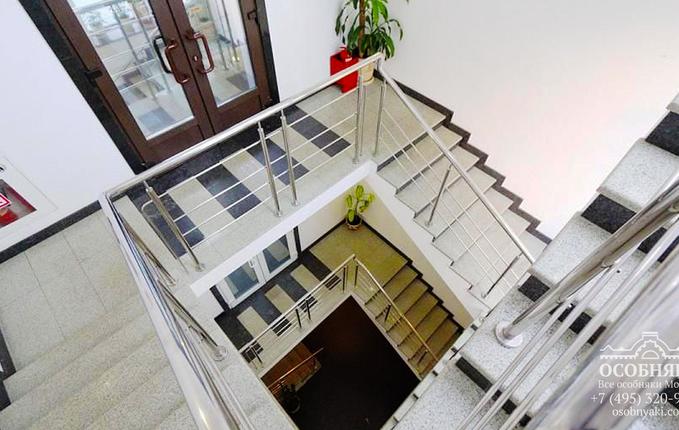 на Земляном Валу, 68, площадь 2653 м