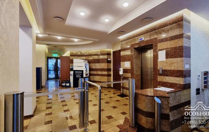 в Малом Каретном, 8, площадь 2450 м