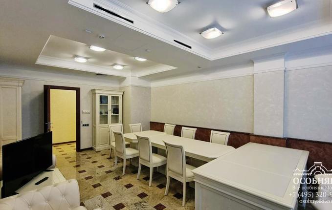 в Малом Каретном, 8, площадь 2450 м