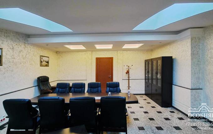 в Малом Каретном, 8, площадь 2450 м