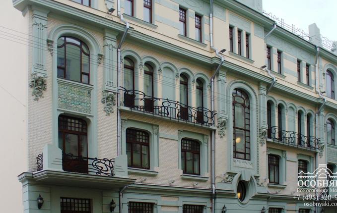 в Мерзляковском переулке, 20, площадь 2244 м