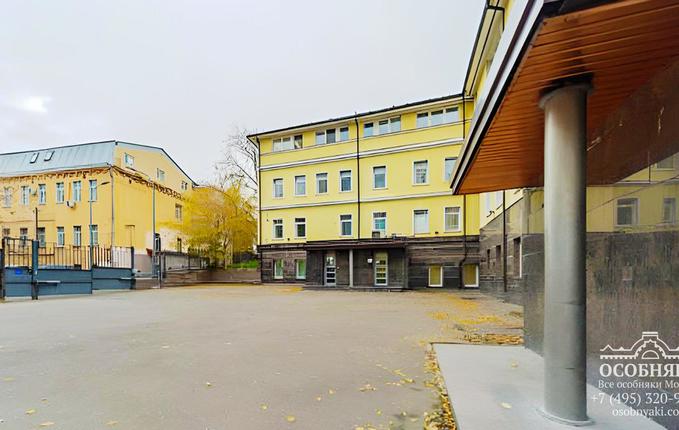 на Верхней Радищевской, 7с4, площадь 1131 м