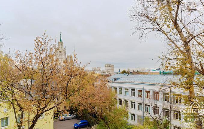 на Верхней Радищевской, 7с4, площадь 1131 м