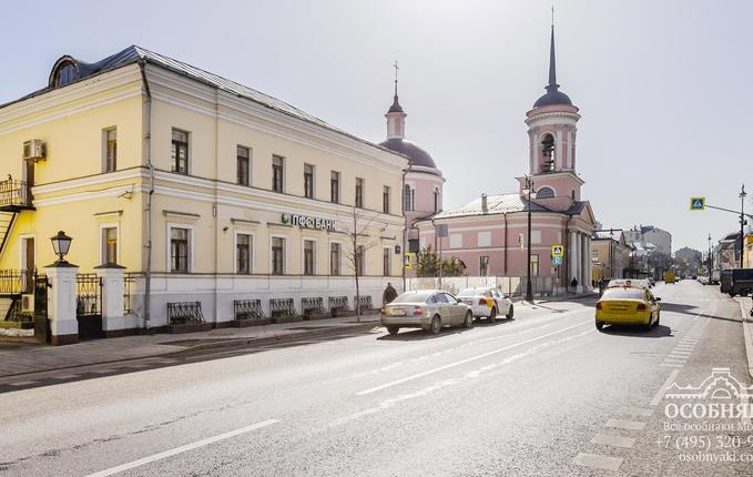 на Большой Ордынке, 37, площадь 620 м