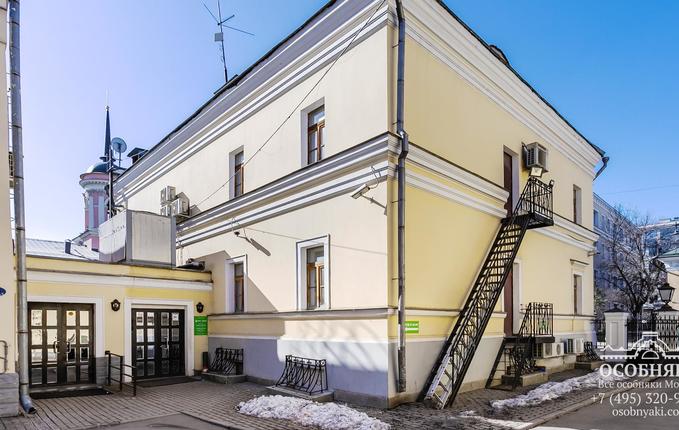 на Большой Ордынке, 37, площадь 620 м