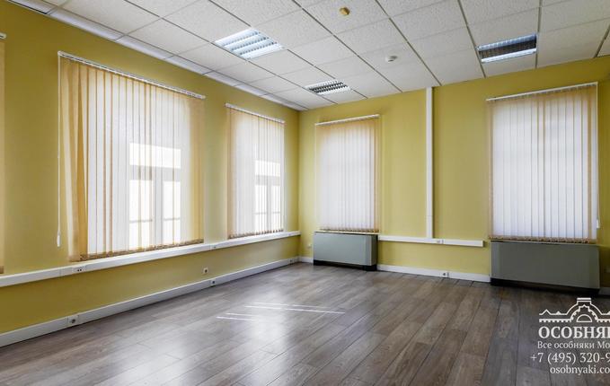 на Большой Ордынке, 37, площадь 620 м