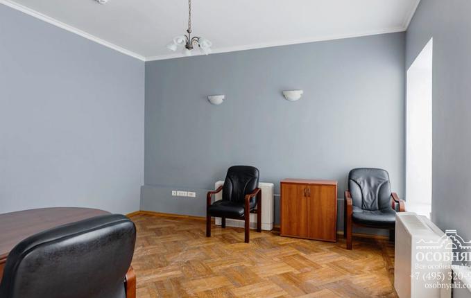 на Земляном Валу, 35, площадь 960 м