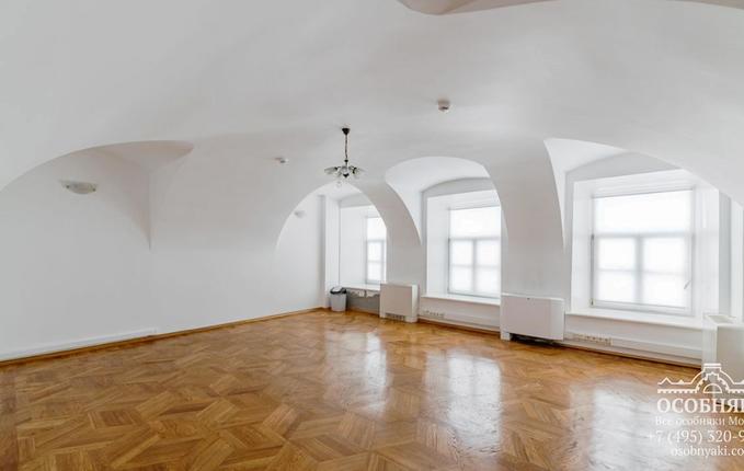 на Земляном Валу, 35, площадь 960 м