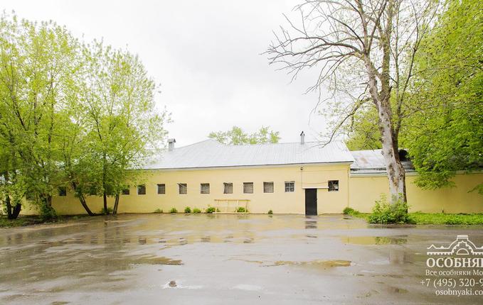 на Ейской улице, 6, площадь 417 м