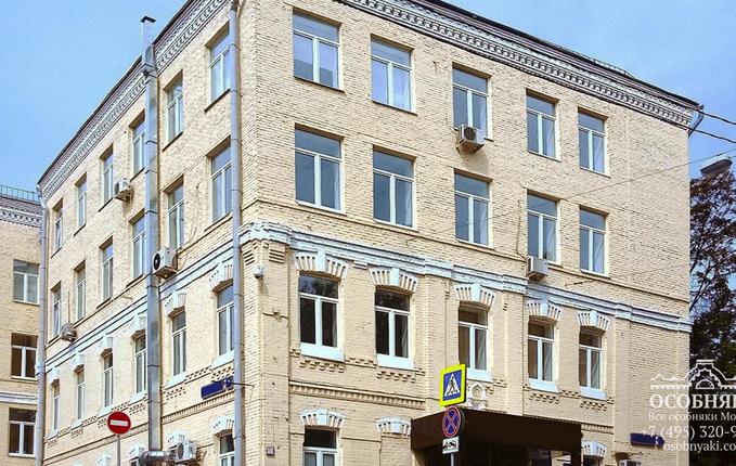 в Малом Предтеченском, 1/2, площадь 1947 м