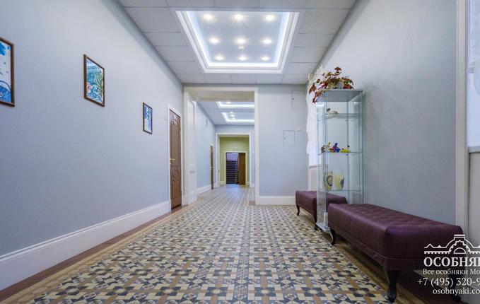 в Малом Предтеченском, 1/2, площадь 1947 м