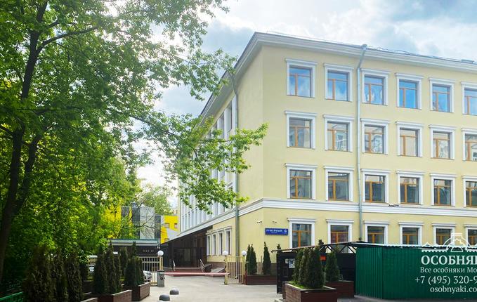 в Ружейном переулке, 6, площадь 3700 м