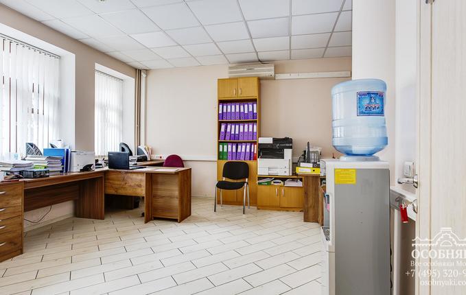 на улице Казакова, 3, площадь 496 м