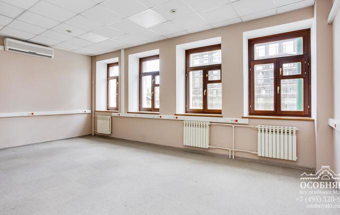 на улице Казакова, 3, площадь 496 м