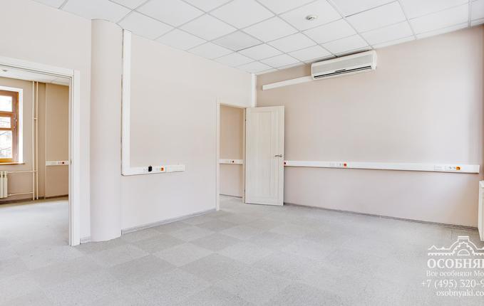 на улице Казакова, 3, площадь 496 м