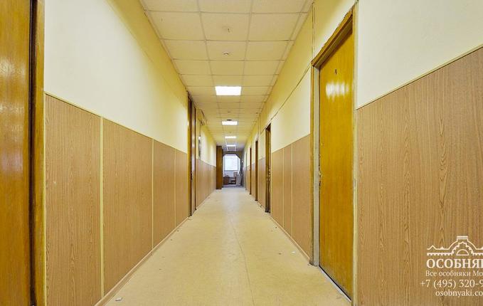 на Верхней Красносельской, 7, площадь 1749 м