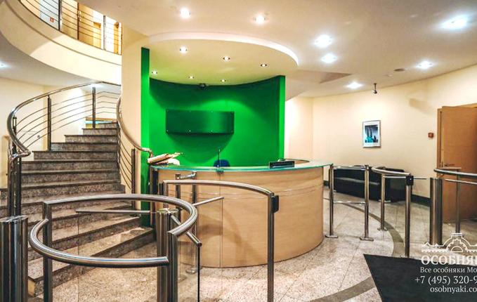 на Кадашёвской набережной, 32, площадь 3400 м