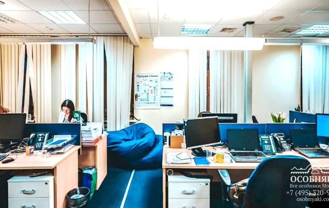 на Кадашёвской набережной, 32, площадь 3400 м