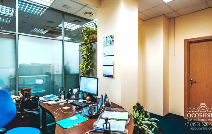 на Кадашёвской набережной, 32, площадь 3400 м