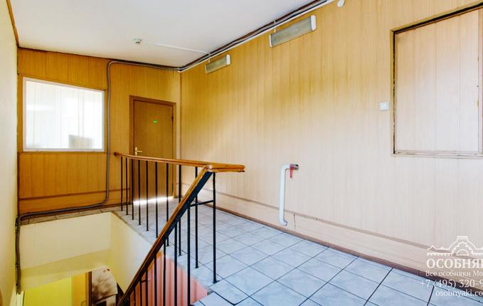 на Большой Почтовой, 38с5, площадь 733 м