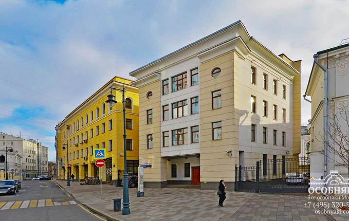 в Нижнем Кисловском, 7, площадь 878 м