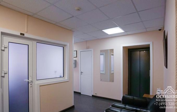 в Ермолаевском переулке, 5, площадь 1505 м