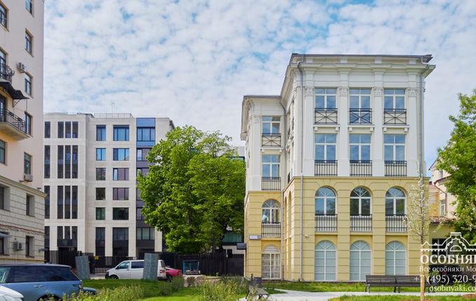 на Космодамианской набережной, 28, площадь 774 м