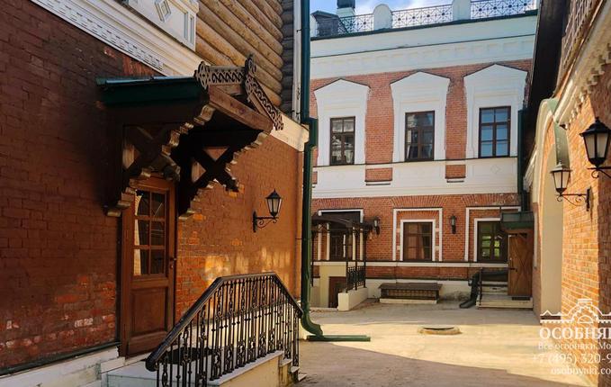 в Талицах, площадь 2136 м