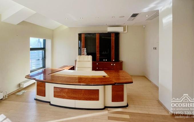 в Большом Дровяном переулке, 7, площадь 2310 м