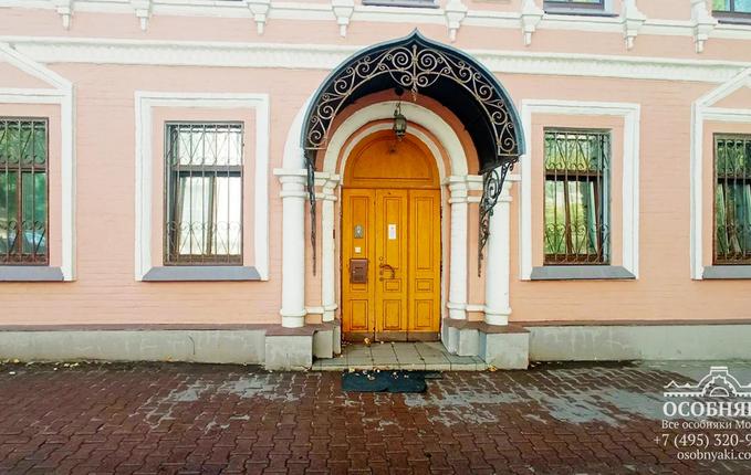 на Госпитальной улице, 10, площадь 1242 м