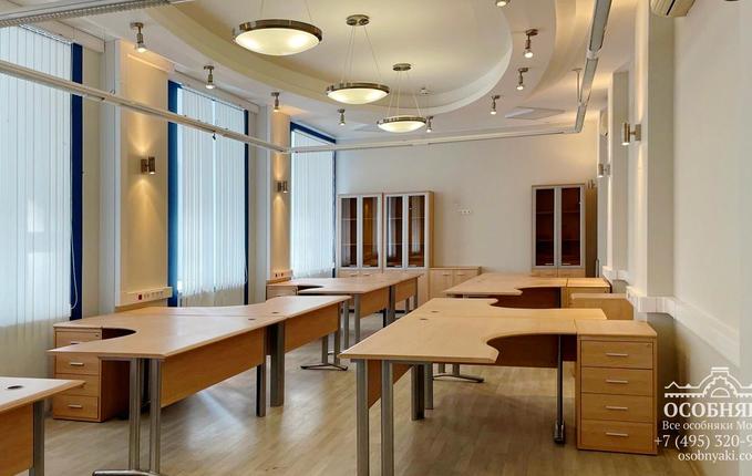 на улице Щепкина, 3, площадь 3472 м