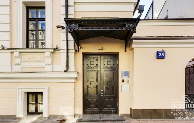 на Малой Никитской, 25, площадь 1050 м