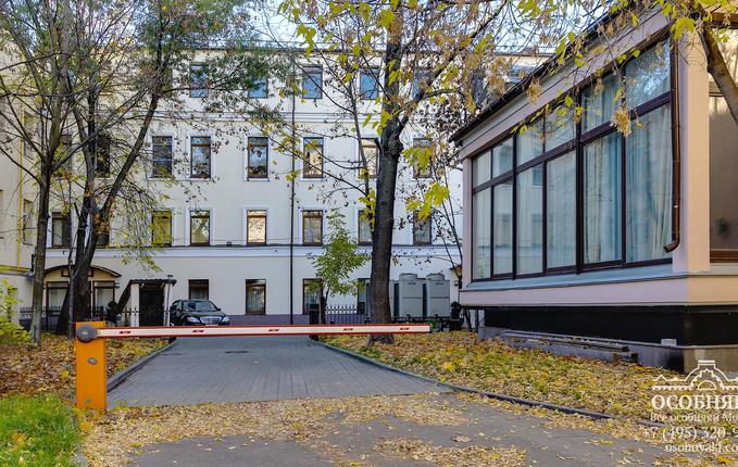 на Малой Никитской, 25, площадь 1050 м