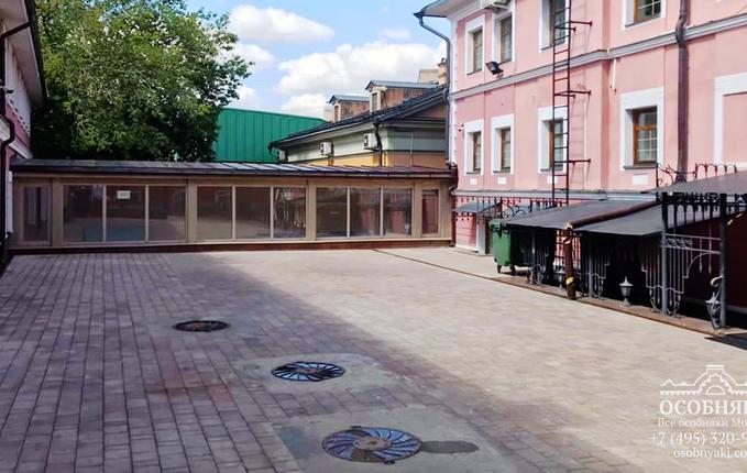 на Николоямской улице, 50с1, площадь 1033 м