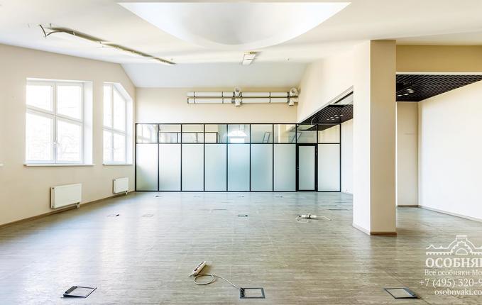 на улице Лужники, 24с17, площадь 2650 м