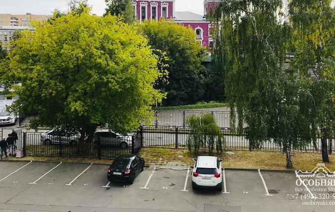 на Ярославской улице, 13, площадь 950 м