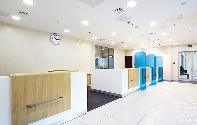 на Севастопольском проспекте, 10, площадь 3825 м