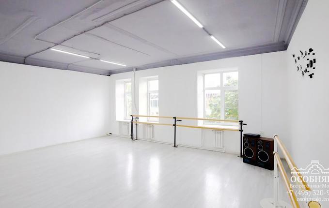 на Крутицкой, 9с1, площадь 1291 м