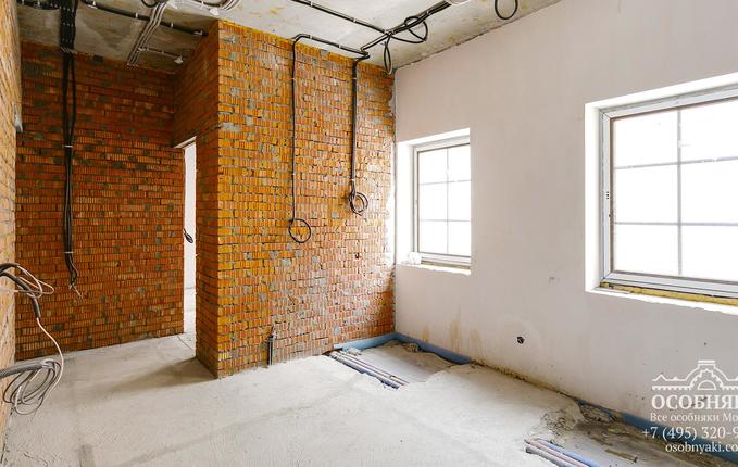 в Воротниковском переулке, 8, площадь 645 м