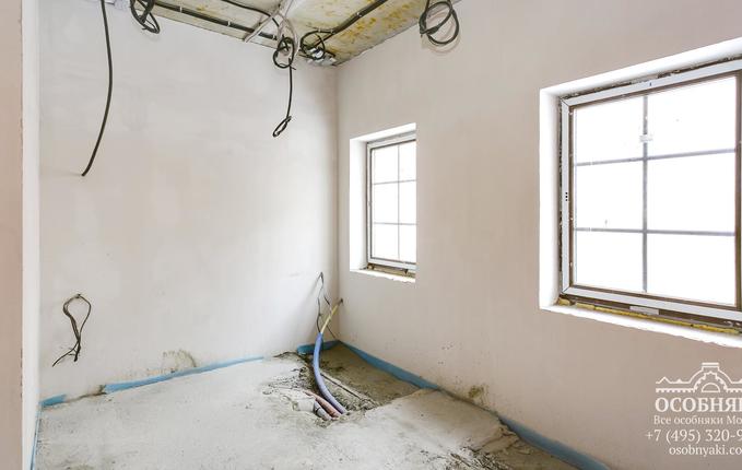 в Воротниковском переулке, 8, площадь 645 м